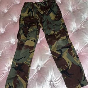Polo camouflage cargo pants with drawstring. Boys size 5. Excellent condition.